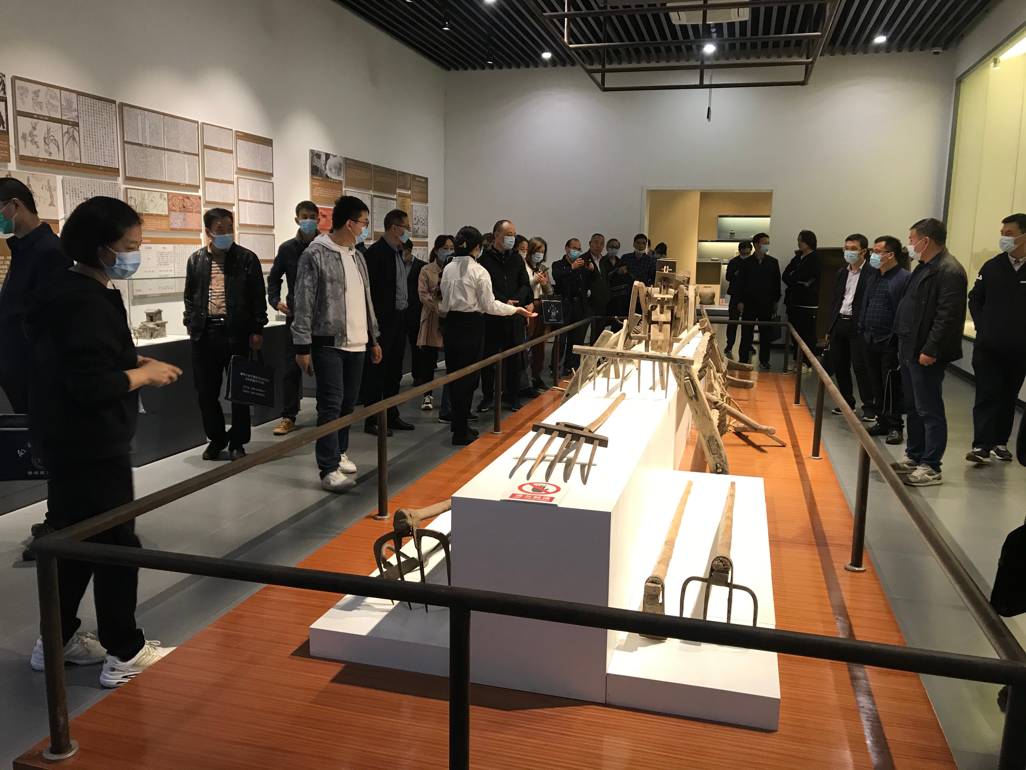 百名南京市基層領導干部走進南農參加“農業農村可持續發展”專題培訓