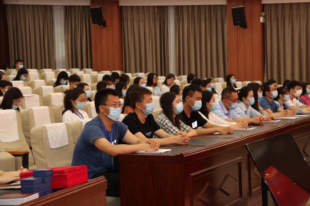 全省第16、17期法院系統(tǒng)公務(wù)員初任培訓(xùn)班圓滿結(jié)束