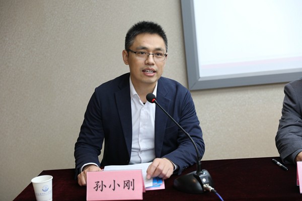 “城鄉(xiāng)融合發(fā)展與新型城鎮(zhèn)化建設(shè)”專題研討班開班