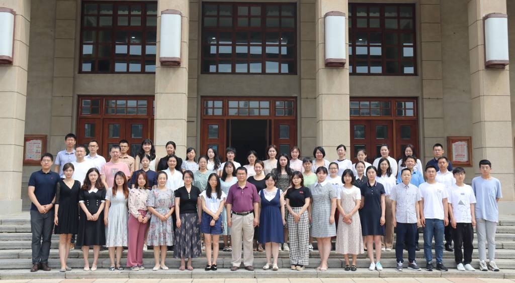 我校2021年機(jī)關(guān)新教工培訓(xùn)班圓滿結(jié)業(yè)
