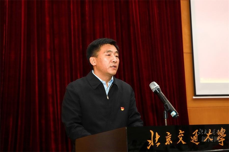 學(xué)校2021年研究生骨干培訓(xùn)班開班儀式暨首次專題培訓(xùn)舉行