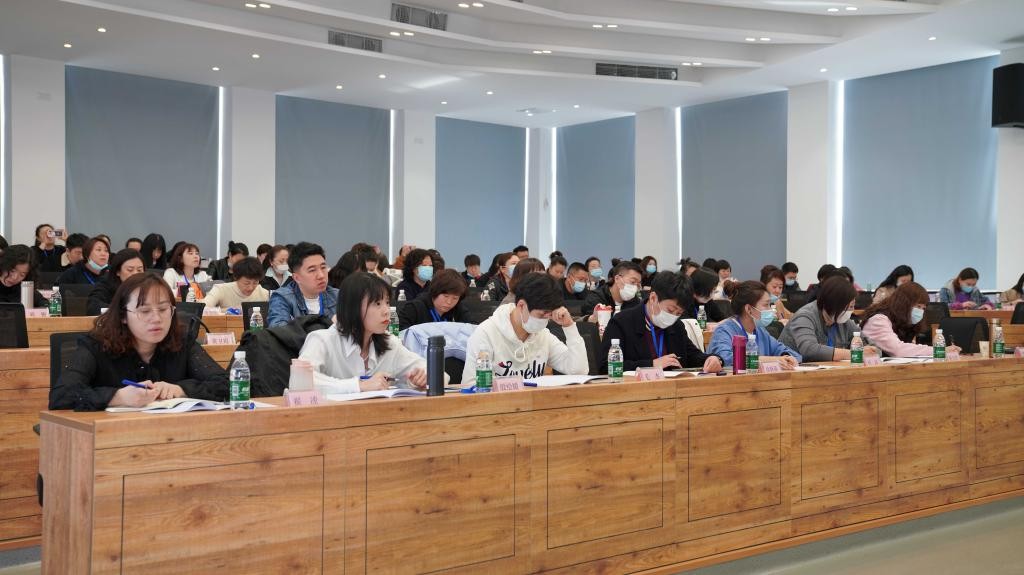 西崗區(qū)新一屆社區(qū)“兩委”成員任職培訓班在我校成功舉行