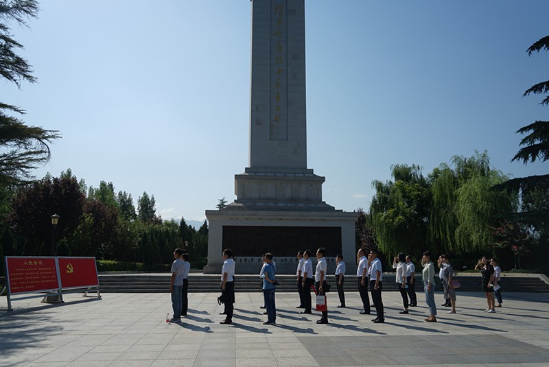 “追尋紅色記憶 凝聚奮進力量”——學生處黨支部與黨政辦公室黨支部開展聯合主題黨日活動