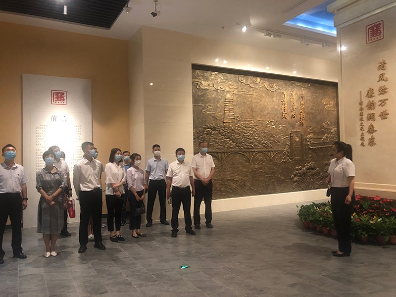 “追尋紅色記憶 凝聚奮進力量”——學生處黨支部與黨政辦公室黨支部開展聯合主題黨日活動
