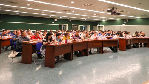 “汲取歷史智慧，擔當育人使命”——學校2021年度中青年干部教師、教工黨支部書記培訓班開班